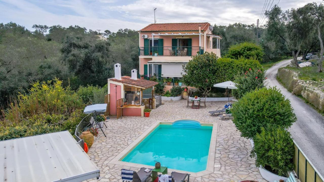 Villa Yiotta Kalodhikatika Екстериор снимка