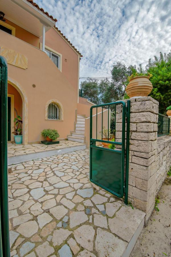 Villa Yiotta Kalodhikatika Екстериор снимка